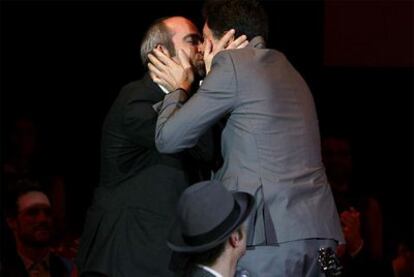 Luis Tosar y Carlos Bardem, premiados por <i>Celda 211.</i>