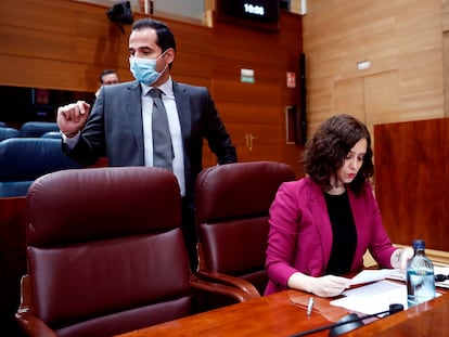 Isabel Díaz Ayuso e Ignacio Aguado, este jueves en la sesión de control en la Asamblea de Madrid.