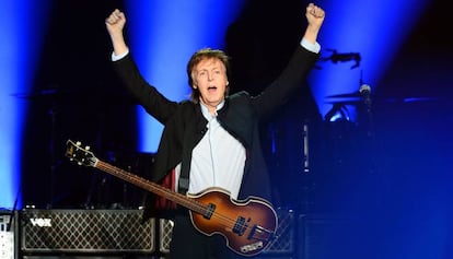 Paul McCartney en un concierto en París en mayo de 2016.