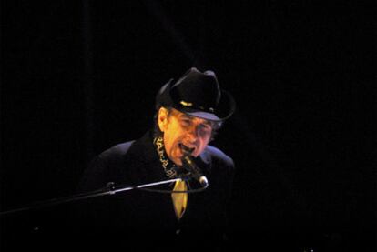 Bob Dylan, el último vetado por Pekín, durante un concierto en Barcelona.