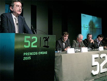 El secretario general de los Premios Ondas, Josep María Martí, da a conocer el veredicto del jurado en Barcelona.