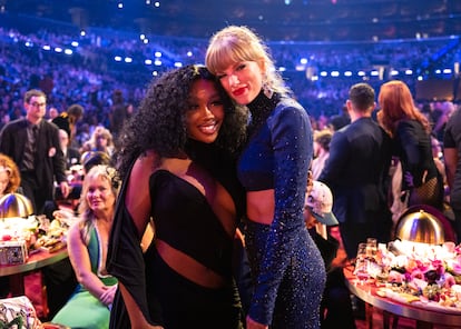 SZA and Taylor Swift last February in Los Angeles, during the 2023 Grammy Awards. 