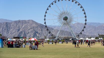 Asistentes al segundo fin de semana de Coachella 2023.