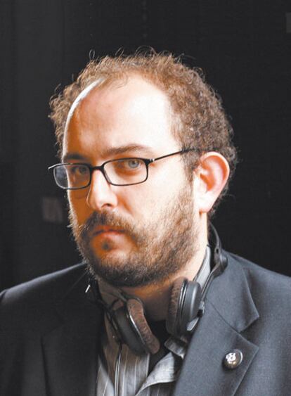 ¿Otro maldito <i>pagafantas?</i> No: Borja Cobeaga en el <i>set</i> de rodaje.