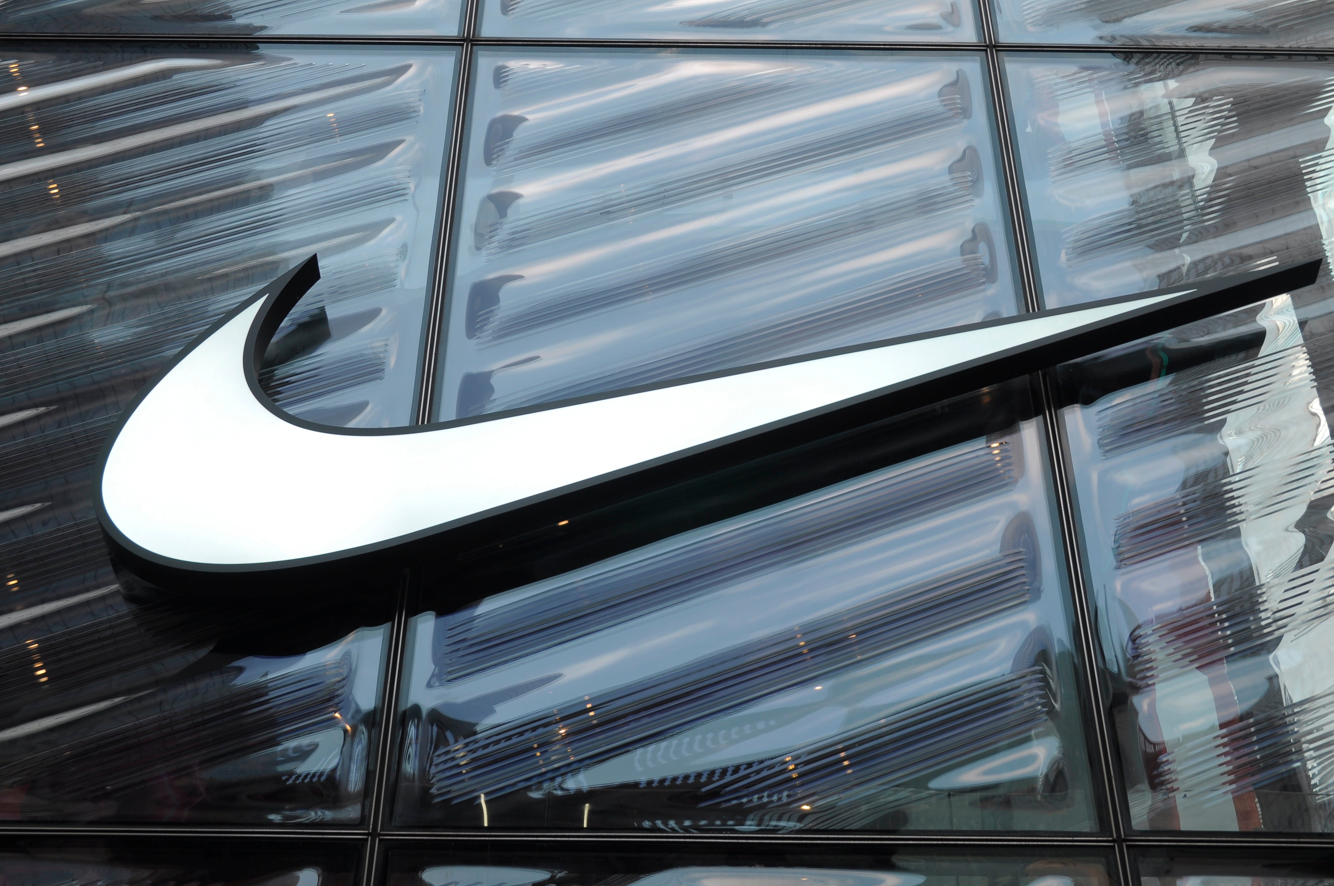 Nike despedirá a 1.400 empleados en el área de tecnología y sufre por la caída de sus ventas