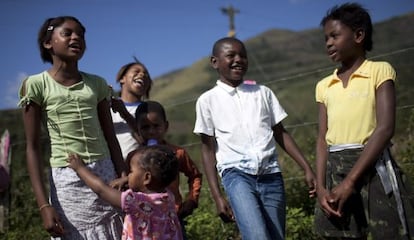 Chicos en una granja en R&iacute;o Claro, Brasil. 