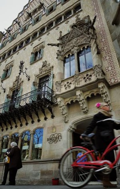 Fachada al Passeig de Gràcia de la Casa Amatller, obra del arquitecto Josep Puig i Cadafalch.