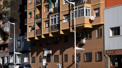 El bloque de pisos de Ripollet donde fue asesinado Aleix.
