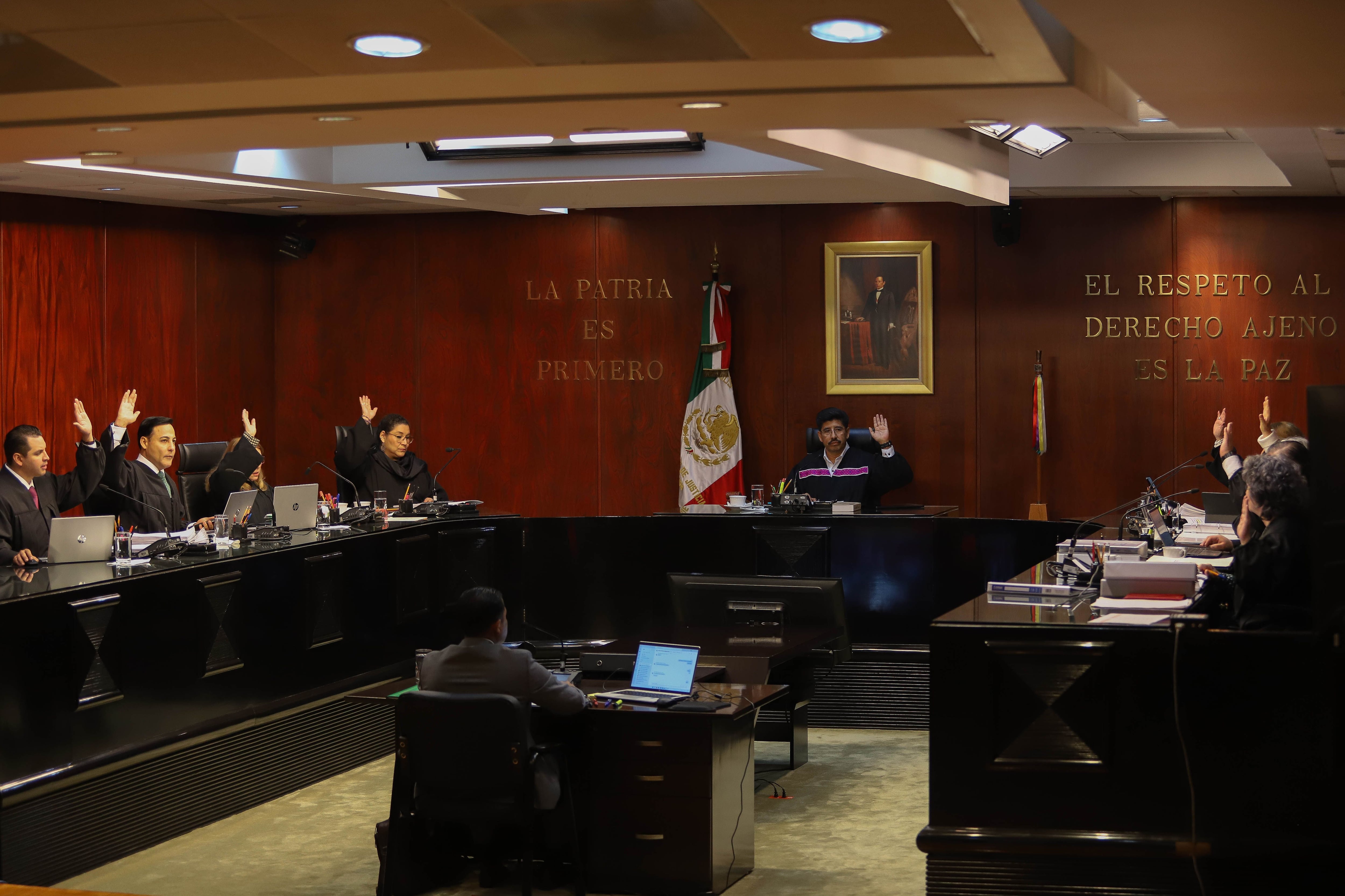 La nueva Suprema Corte equipa a los ministros con camionetas blindadas