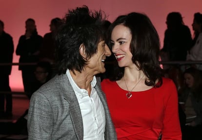 Ron Wood y su mujer, Sally Wood, en 2013.
