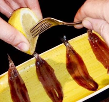 DOS GOTAS DE LIMÓN A CADA ANCHOA