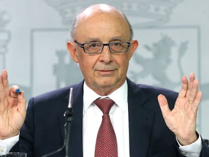El Ministeri d'Hisenda, Cristóbal Montoro, després del Consell de Ministres de divendres.