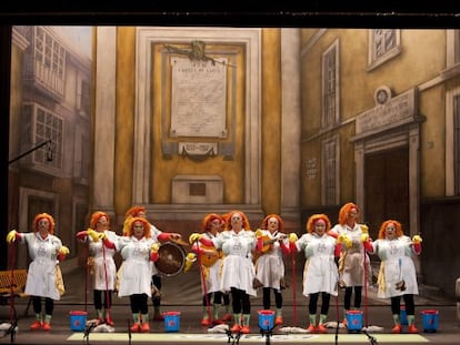 Chirigota Viva la Pepi, en el concurso del Carnaval de Cádiz.