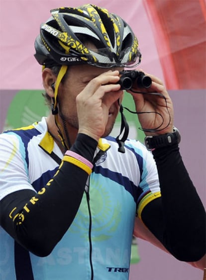 Lance Armstrong, en la salida de la séptima etapa.