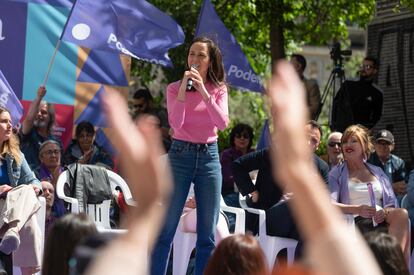 La ministra de Derechos Sociales, Ione Belarra durante un acto electoral celebrado en la Plaza Pedro Zerolo de Madrid este sábado.