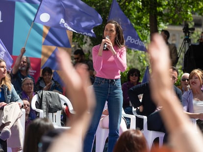 La ministra de Derechos Sociales, Ione Belarra durante un acto electoral celebrado en la Plaza Pedro Zerolo de Madrid este sábado.