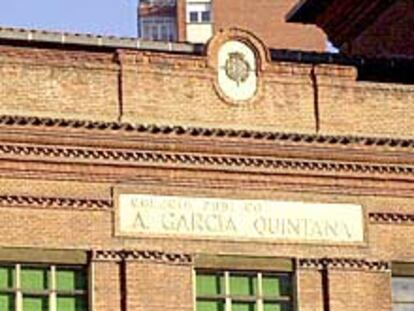 Antenas sobre el colegio García Quintana de Valladolid.