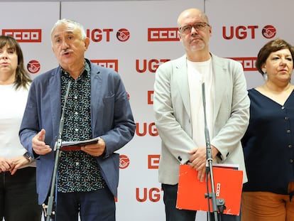 Los secretarios generales de CCOO y UGT y Pepe Álvarez y Unai Sordo.