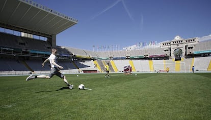 Ensayo de una de las actividades del Open Camp en el Estadio Ol&iacute;mpico de Montju&iuml;c.