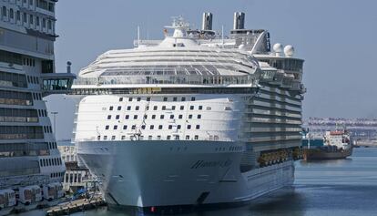 Arribada del 'Harmony of the Seas' al port de Barcelona aquest estiu.