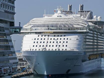 Arribada del 'Harmony of the Seas' al port de Barcelona aquest estiu.