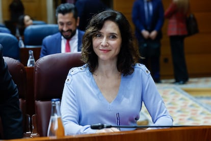 La presidenta de la Comunidad de Madrid, Isabel Díaz Ayuso, al inicio del pleno que se celebra este jueves en la Asamblea regional.