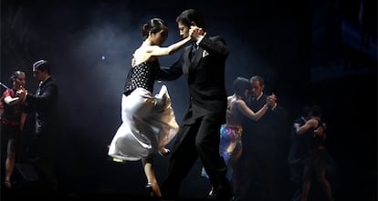 La pareja japonesa Hiroshi y Kyoko Yamao, en un momento de la final del Campeonato del Mundo de Tango celebrado en Buenos Aires