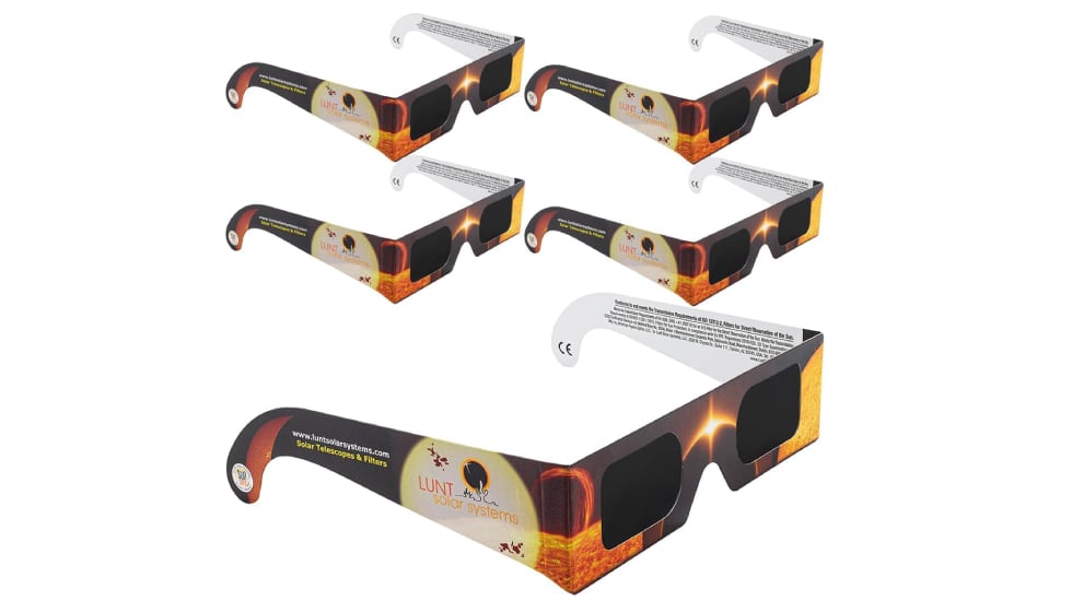 Vista global del 'pack' ahorro de este modelo de gafas homologadas para ver un eclipse solar.