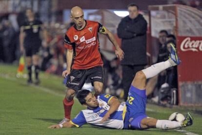 Albín se cruza ante Infante.