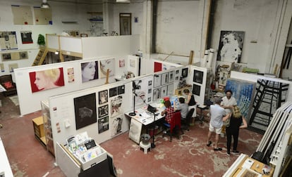 Los talleres artísticos participantes ubicados en el barrio abren sus puertas para mostrar de manera directa su trabajo, su metodología y su espacio de creación.