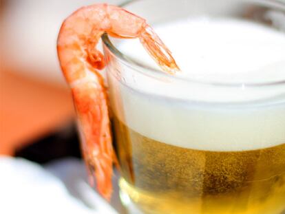 La primera gamba, como la primera cerveza.