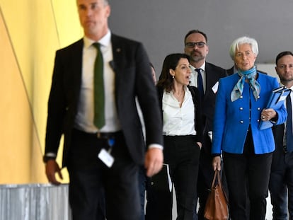 La presidenta del BCE, Christine Lagarde, llega a su comparecencia en el Parlamento Europeo este lunes.