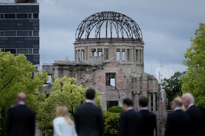 Los líderes del G-7 junto al Memorial de la Paz de Hiroshima, el viernes. 
