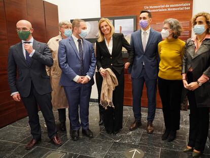 Una delegación del Parlamento Europeo, en su visita a Vitoria el pasado mes de noviembre para tratar 379 crímenes de ETA sin resolver.