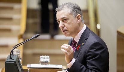 El lehendakari, Iñigo Urkullu, interviene en un pleno de control del Parlamento Vasco.