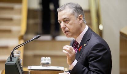 El lehendakari, I&ntilde;igo Urkullu, interviene en un pleno de control del Parlamento Vasco.