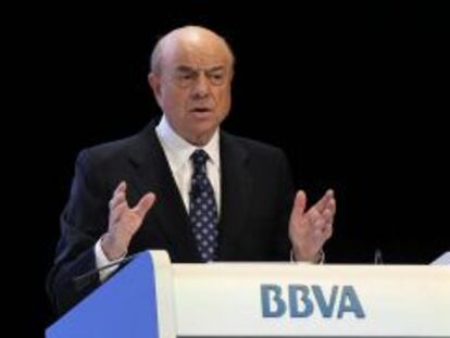 El presidente de BBVA, Francisco González, durante su intervención hoy en la junta general de accionistas en Bilbao. EFE