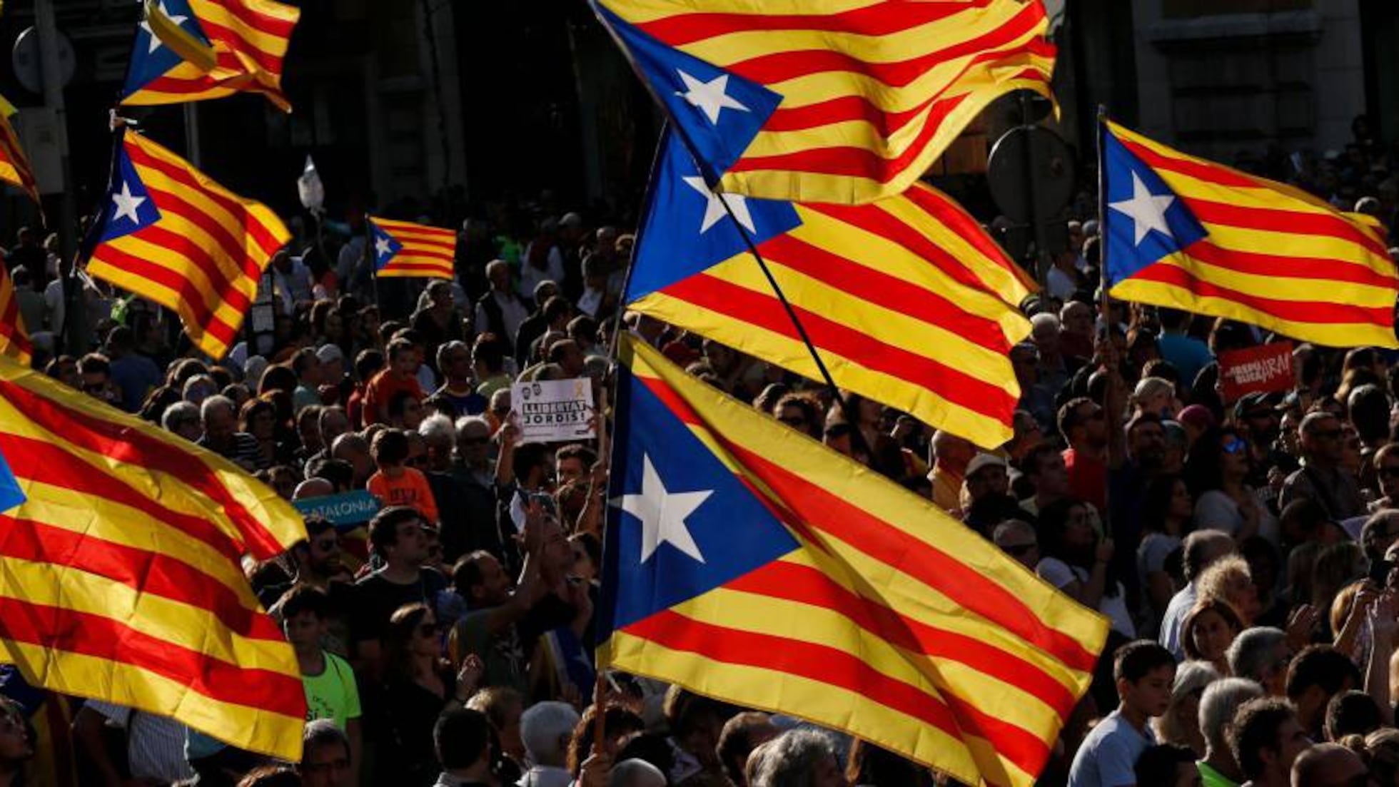 El independentismo catalán, ni obrero ni urbano ni europeísta como el escocés | Política | EL PAÍS
