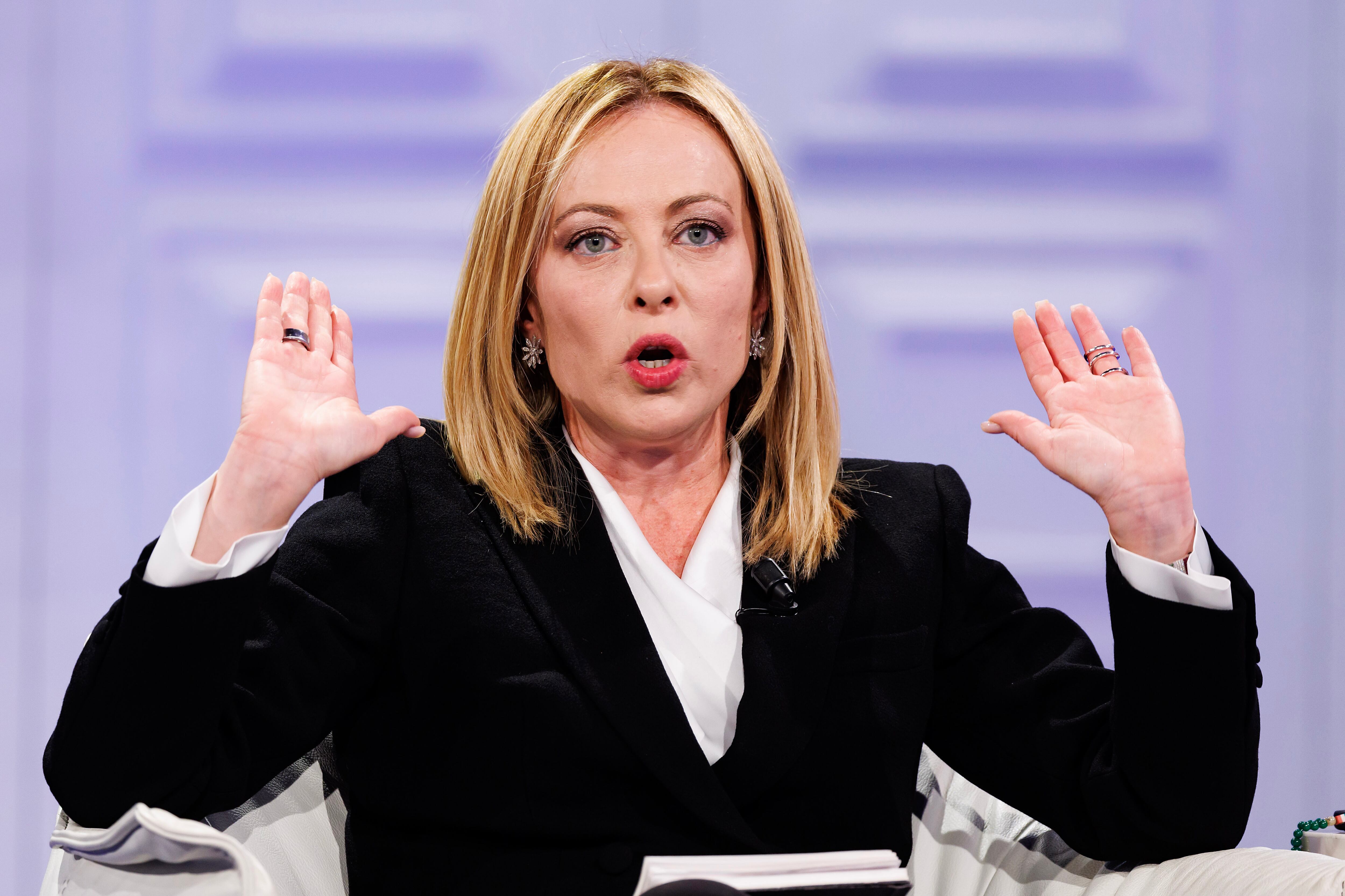 Meloni quiere prohibir los velos que cubran el rostro en lugares públicos en Italia con penas de hasta 3.000 euros