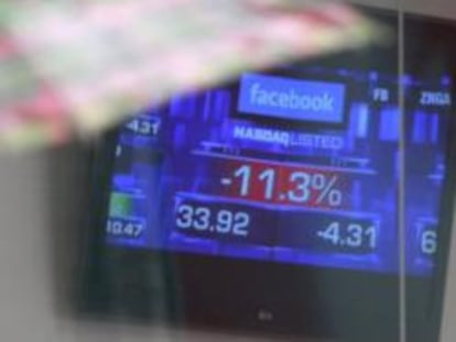 Facebook se desploma en Bolsa entre rumores de nueva burbuja