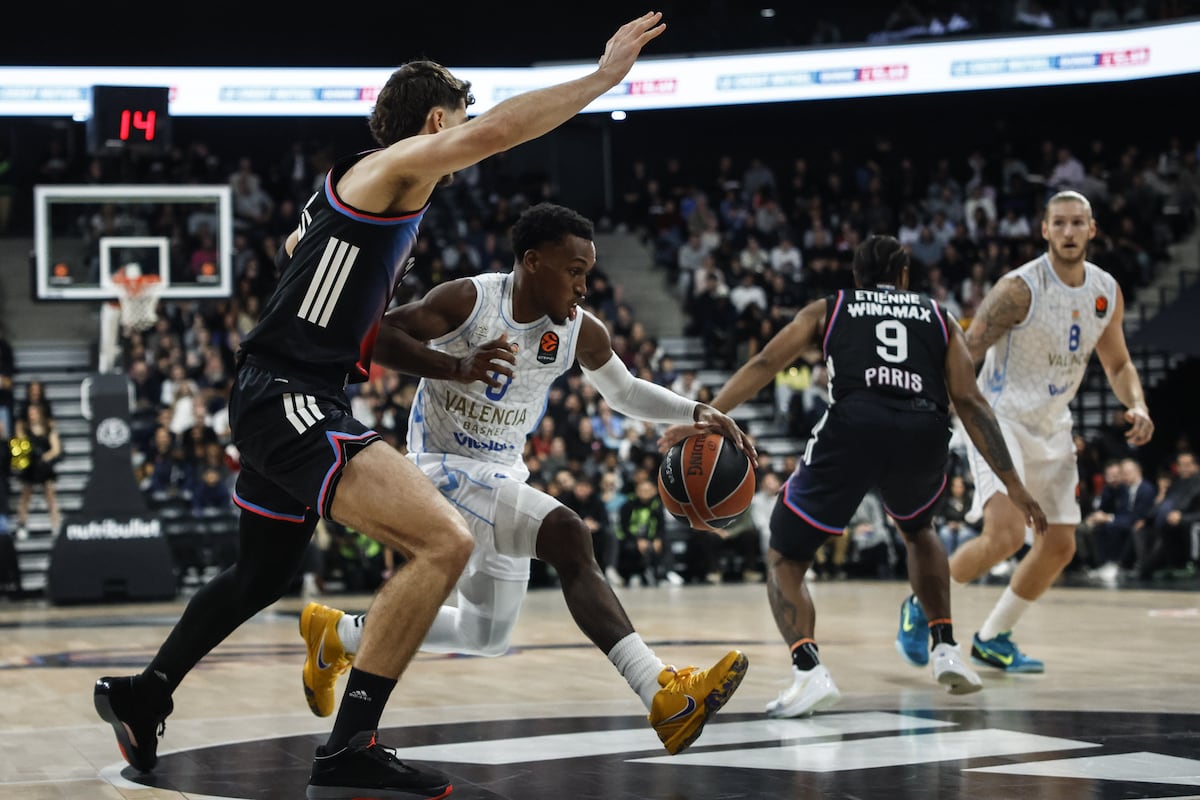 TJ Shorts Leads Valencia Basket Past Paris Basketball in EuroLeague