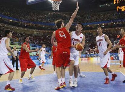 Partido de la primera ronda de baloncesto masculino entre España y China.