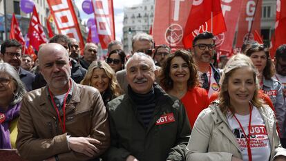 Los secretarios generales de CCOO y UGT, Unai Sordo y Pepe Álvarez, en la manifestación del Día Internacional del Trabajador, este miércoles en Madrid.