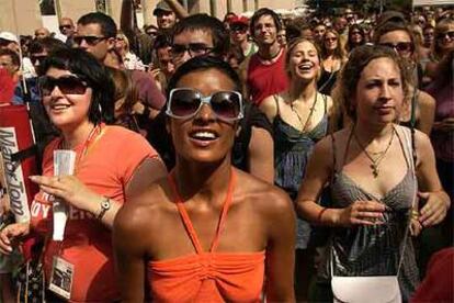 Asistentes al Sónar de Barcelona, durante la jornada de ayer.