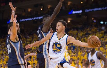 Stephen Curry, ante Marc Gasol.