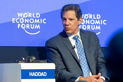 El Ministro de Finanzas de Brasil, Fernando Haddad, habla en la sesión 'Brasil: Una nueva hoja de ruta', en la reunión anual del Foro Económico Mundial, en Davos (Suiza).