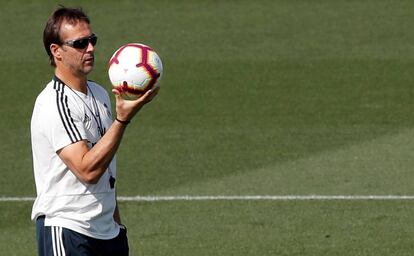 Lopetegui, durante el entrenamiento de este sábado. 