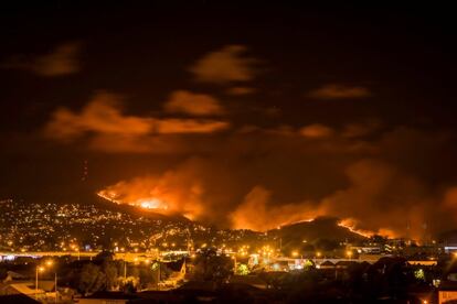 Una persona ha muerto y más de un millar han tenido que abandonar sus viviendas a causa de un incendio registrado en la ciudad de Christchurch, ubicada en el este de la Isla del Sur de Nueva Zelanda.