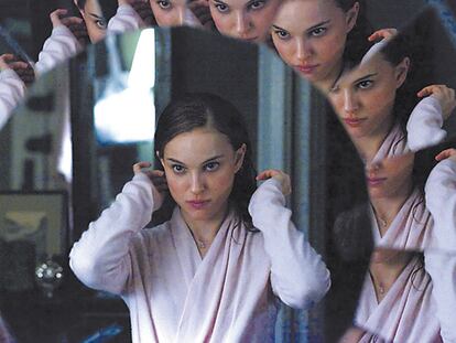 <i>Black swan<</i>, de Darren Aronofsky, protagonizada por Natalie Portman.