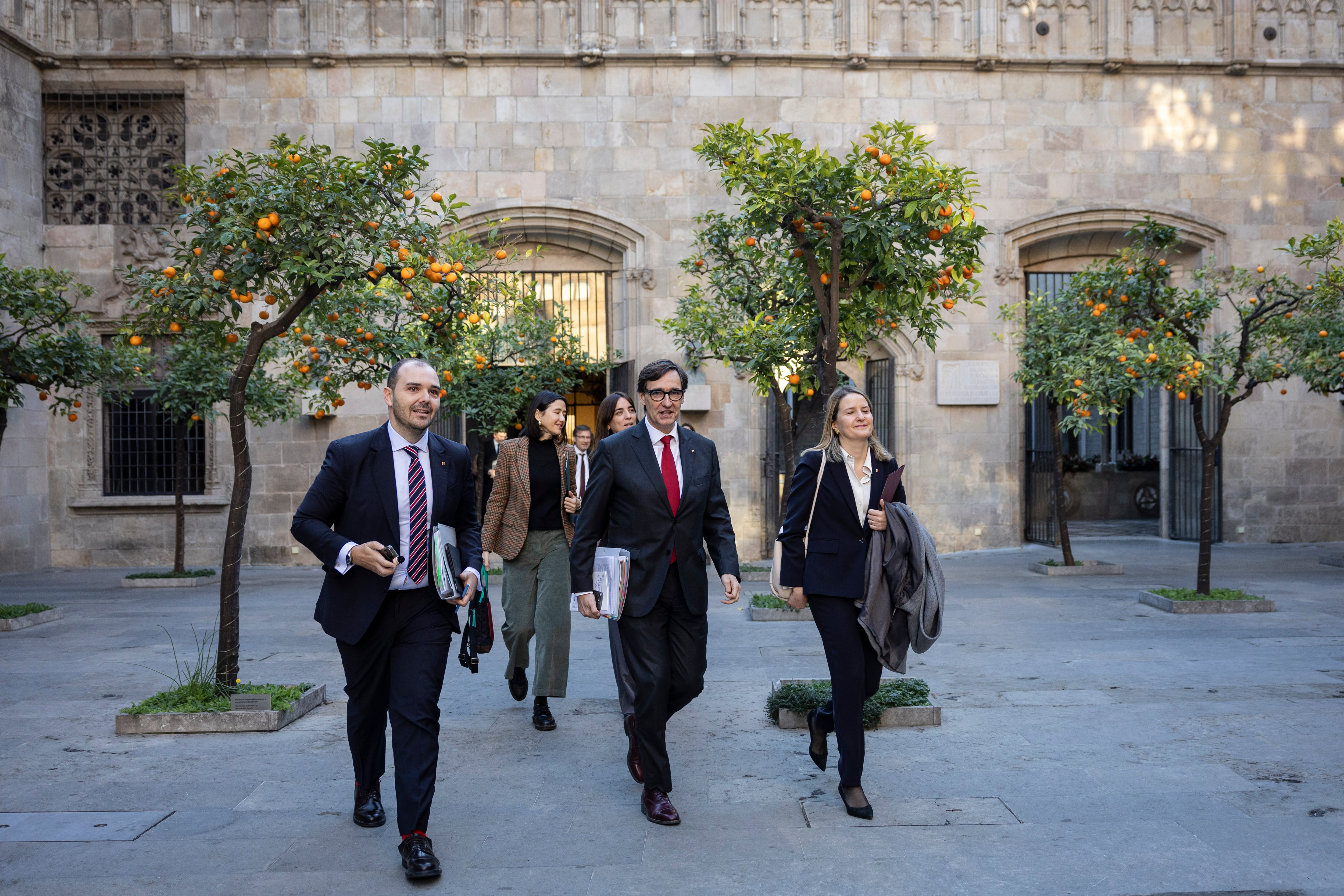 Rebelión de los altos cargos catalanes ante la intención del Govern de abolir el teletrabajo